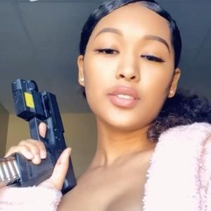 Meet your Posher, Marciaa